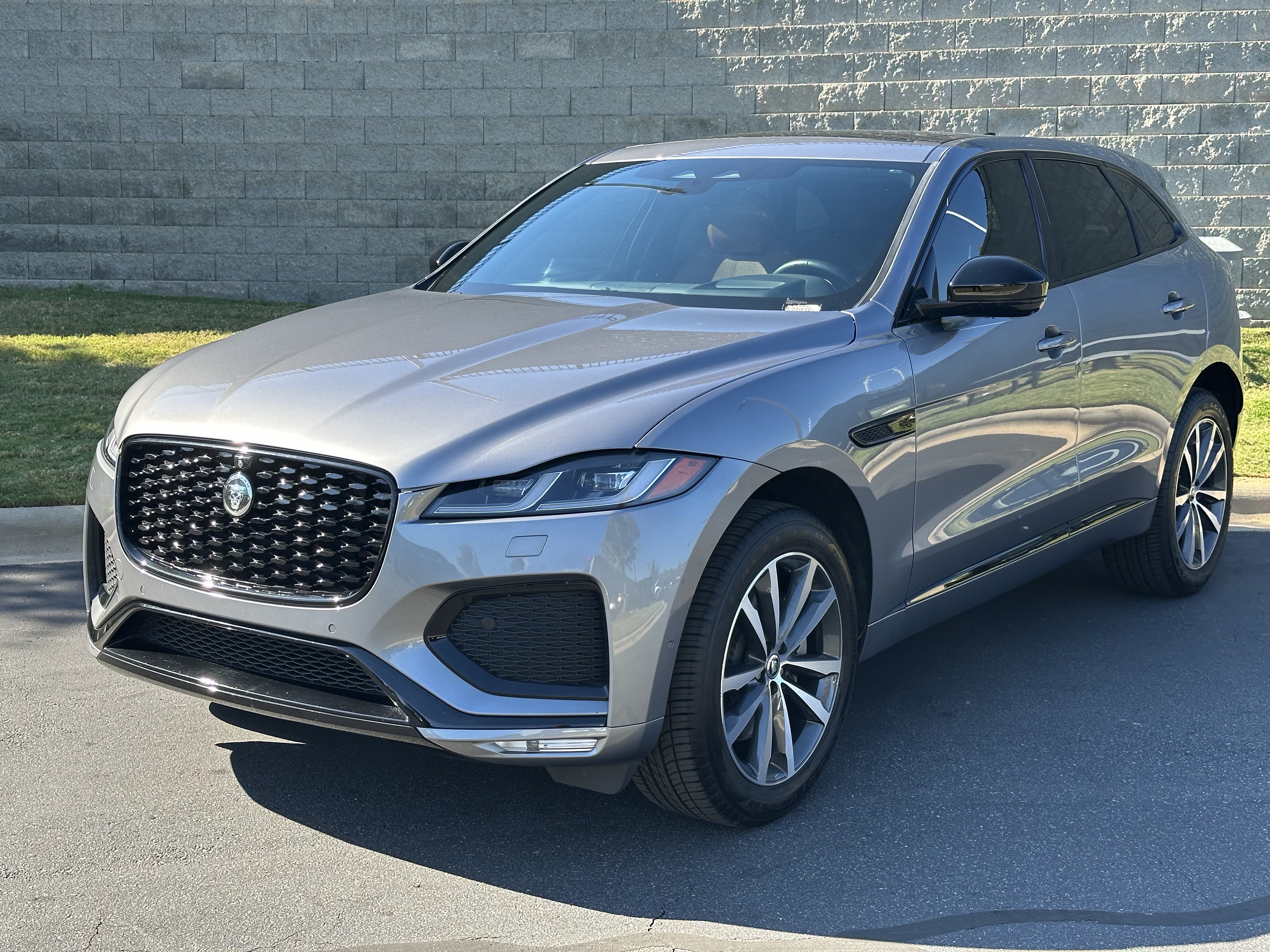 Certified 2026 Jaguar F-PACE R-Dynamic S AWD/4WD image 1