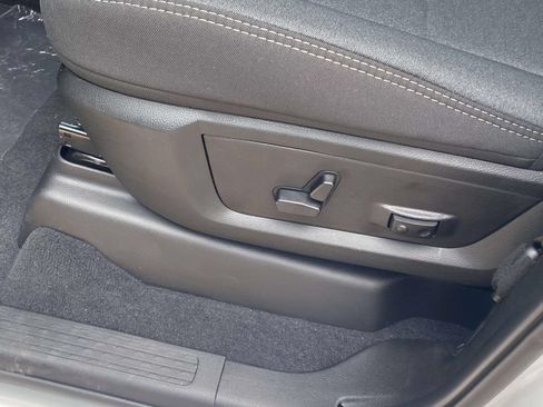 New 2026 RAM 2500 Big Horn AWD/4WD image 17