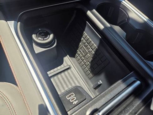 Certified 2025 Ford Expedition Active RWD image 25