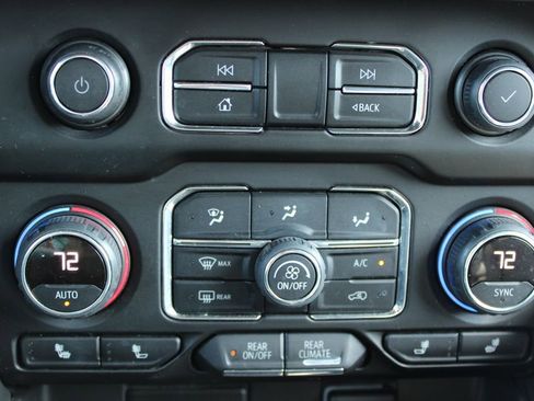 Used 2022 Chevrolet Suburban Z71 image 46