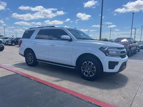 Used 2022 Ford Expedition XLT RWD image 1