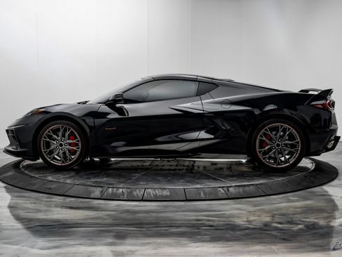Used 2023 Chevrolet Corvette Stingray Premium Cpe w/ Z51 Performance Package image 8