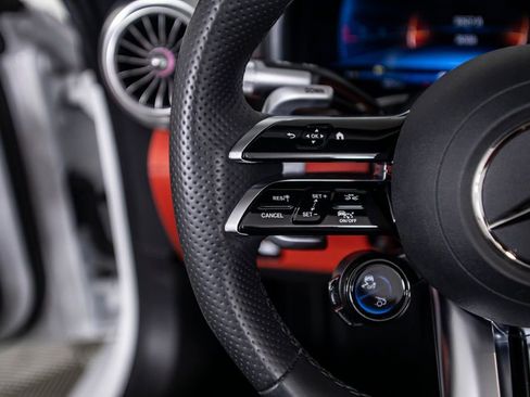 Used 2023 Mercedes-Benz SL 43 AMG image 37