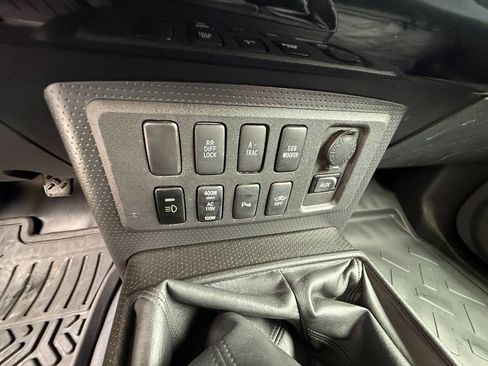 Used 2007 Toyota FJ Cruiser 4WD image 33