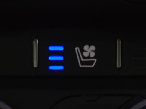 Used 2022 RAM 1500 Laramie image 5