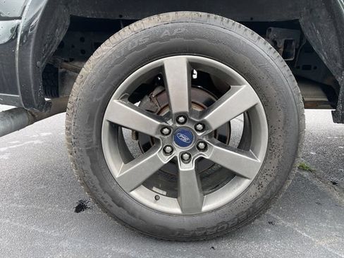 Used 2016 Ford F150 XLT w/ Equipment Group 302A Luxury AWD/4WD image 9