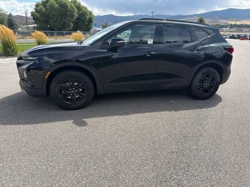 Used 2022 Chevrolet Blazer LT AWD/4WD image 2