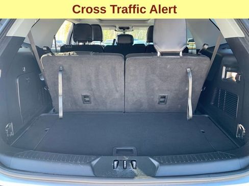 Used 2022 Ford Explorer XLT w/ Equipment Group 202A image 12