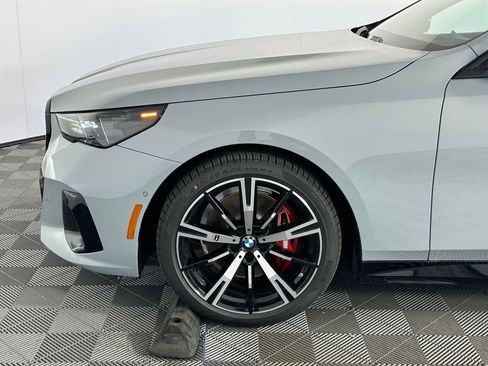 Used 2026 BMW 530i w/ M Sport Package RWD image 9