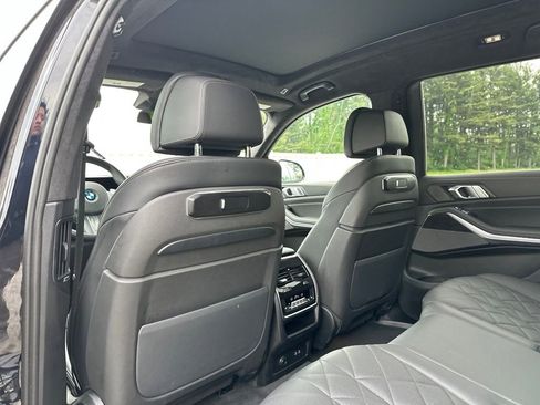 Certified 2025 BMW X7 xDrive40i w/ M Sport Package AWD/4WD image 21
