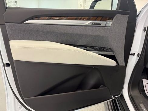 Used 2026 Cadillac Escalade Platinum Sport image 12