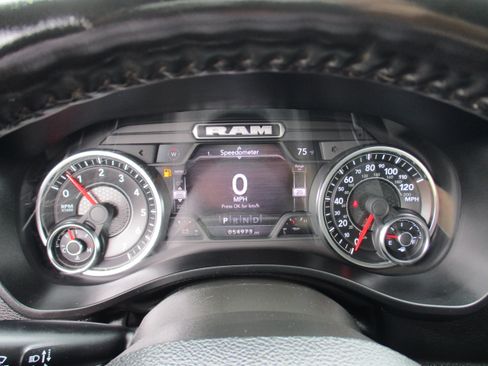 Used 2022 RAM 1500 Big Horn AWD/4WD image 18