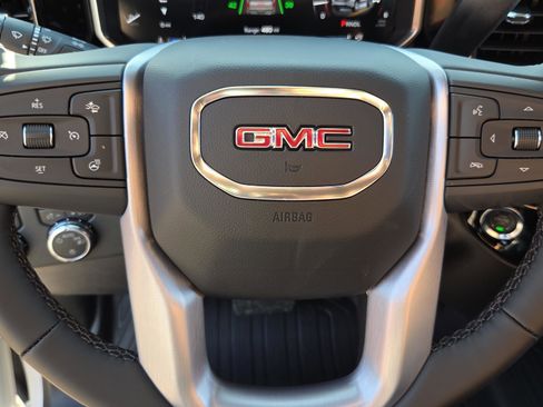 New 2026 GMC Sierra 1500 SLE image 27