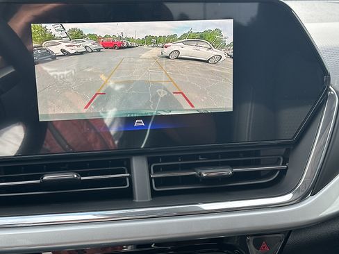 New 2026 Chevrolet Trax LT w/ LT Convenience Package FWD image 30