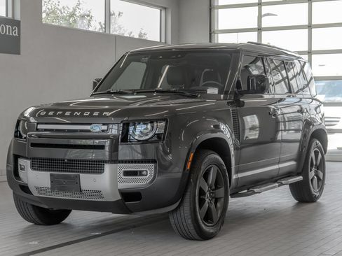 Used 2023 Land Rover Defender 110 SE AWD/4WD image 25