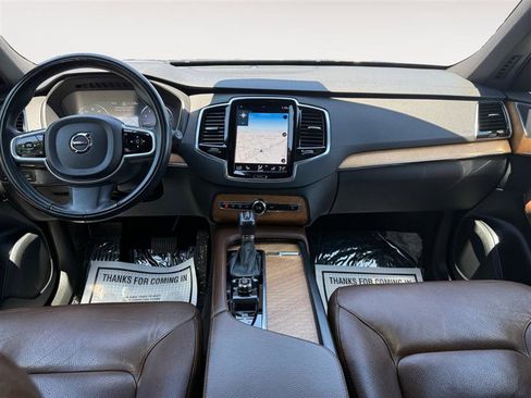 Used 2022 Volvo XC90 T6 Momentum w/ Advanced Package AWD/4WD image 12