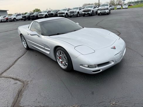 Used 1997 Chevrolet Corvette Coupe w/ Roof Pkg RWD image 5