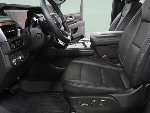 Used 2025 GMC Yukon XL Denali w/ Sun & Power Step Package AWD/4WD image 23