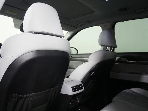 Used 2024 Hyundai Palisade SEL image 16