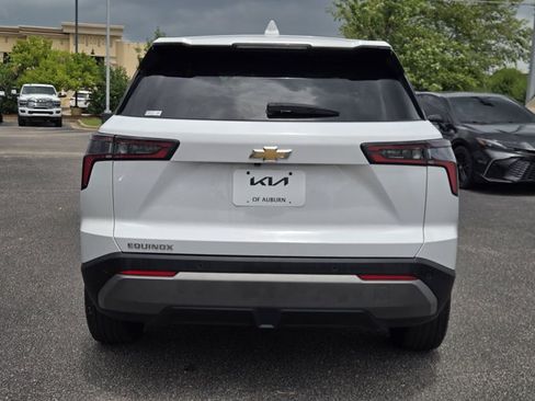 Used 2025 Chevrolet Equinox LT FWD image 6