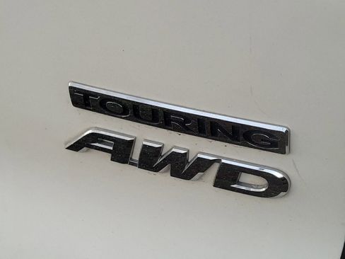 Used 2016 Honda Pilot Touring image 7