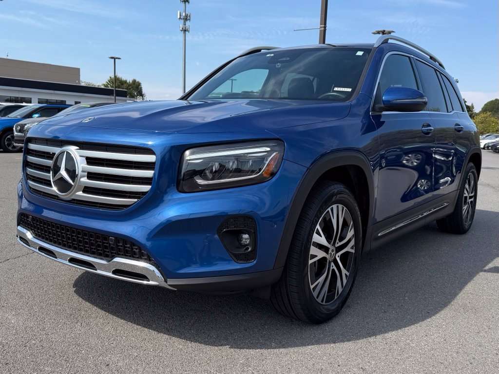 Used 2024 Mercedes-Benz GLB 250 4MATIC image 3