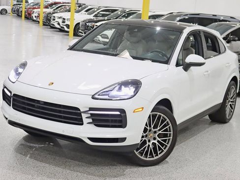 Used 2023 Porsche Cayenne Platinum Edition image 5