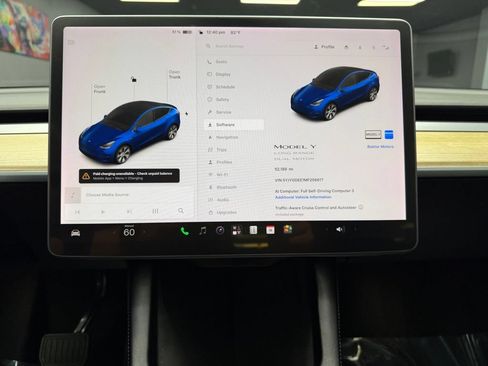 Used 2021 Tesla Model Y Long Range AWD/4WD image 24