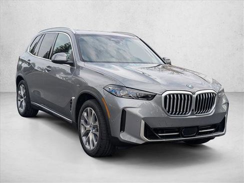 New 2026 BMW X5 xDrive50e image 6