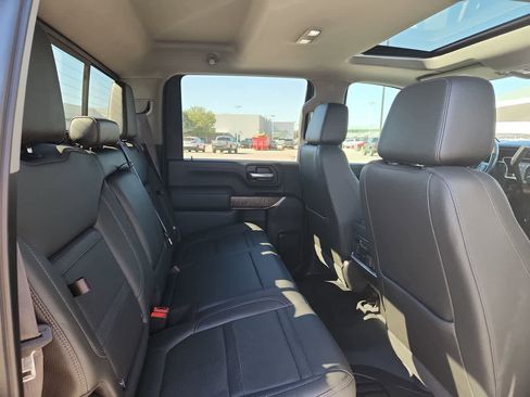 Used 2020 GMC Sierra 2500 Denali w/ Denali Ultimate Package image 17