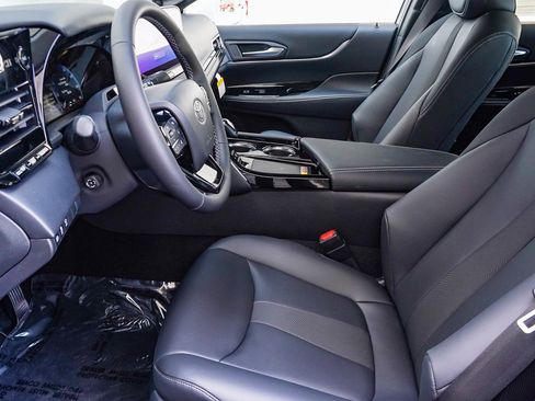 New 2026 Toyota Mirai RWD image 22