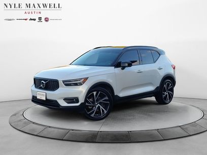 Used 2022 Volvo XC40 T5 R-Design w/ Advanced Package