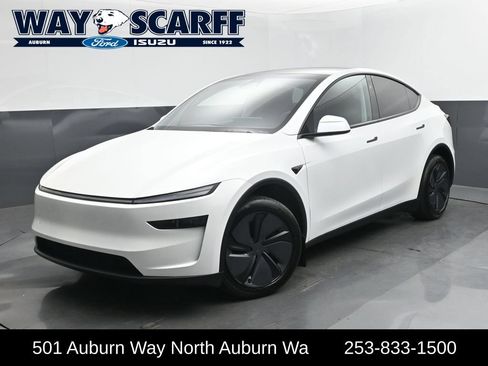 Used 2026 Tesla Model Y 2WD image 1