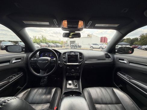 Used 2019 Chrysler 300 S AWD/4WD image 25