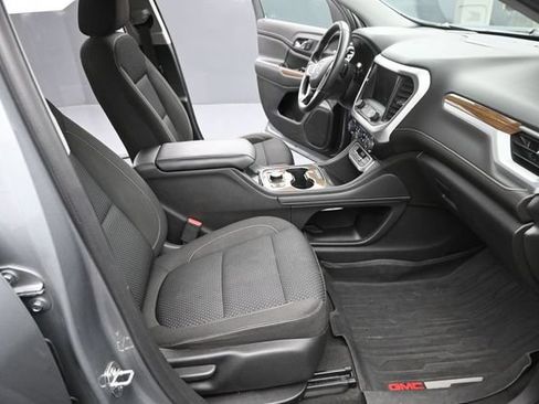 Used 2023 GMC Acadia SLE w/ Driver Convenience Package FWD image 18