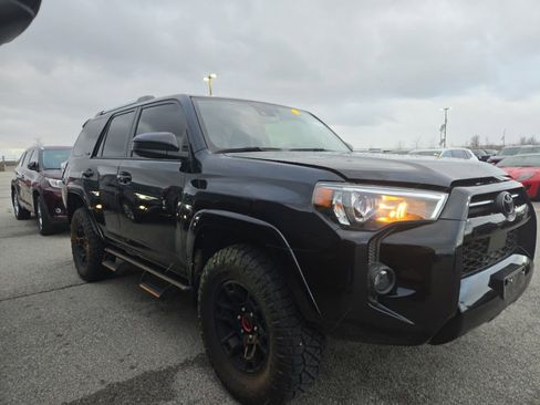 Used 2023 Toyota 4Runner SR5 image 2