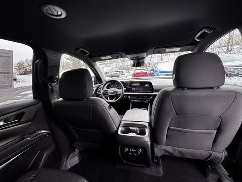 New 2026 Chevrolet Traverse LT w/ Driver Confidence Package image 15