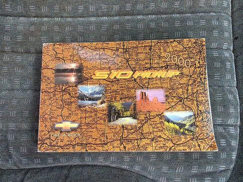 Used 2000 Chevrolet S10 Pickup LS w/ Preferred Equipment Group image 24