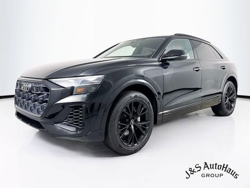 Used 2024 Audi Q8 Premium Plus w/ Premium Plus Package image 3