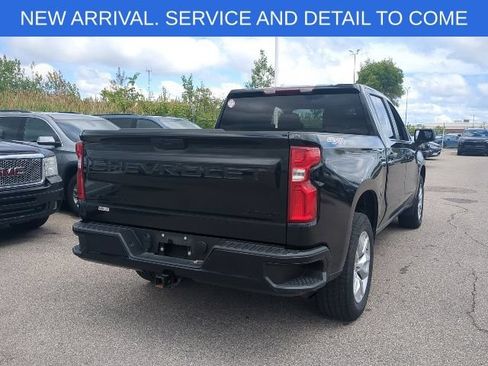 Used 2022 Chevrolet Silverado 1500 Custom w/ LPO, Dark Essentials Package AWD/4WD image 7
