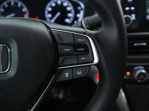 Used 2018 Honda Accord EX-L image 22