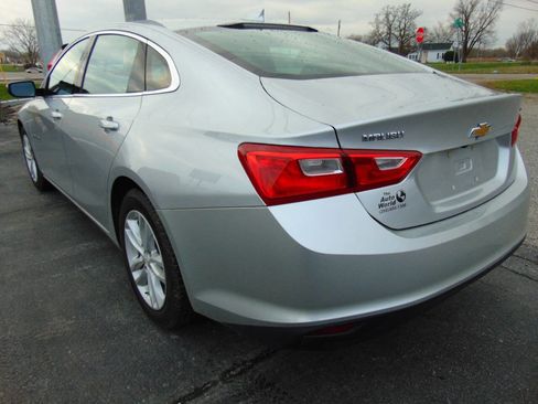 Used 2016 Chevrolet Malibu LT image 6