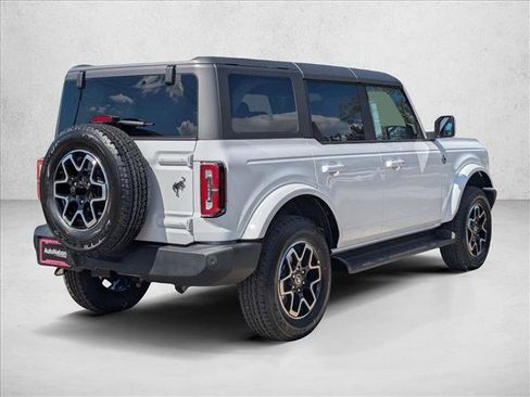 New 2025 Ford Bronco Outer Banks image 2