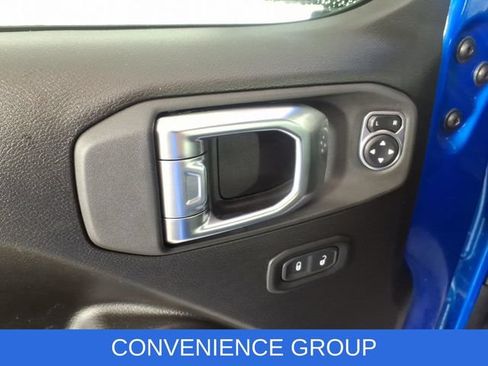 Used 2025 Jeep Wrangler Unlimited Sport AWD/4WD image 15