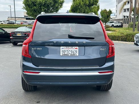Certified 2025 Volvo XC90 B6 Plus image 5