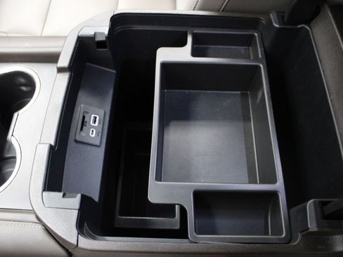 Used 2021 Chevrolet Tahoe LT image 38