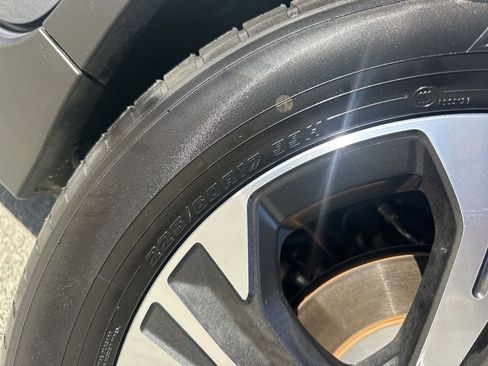 Used 2024 Subaru Crosstrek 2.0i Premium image 31