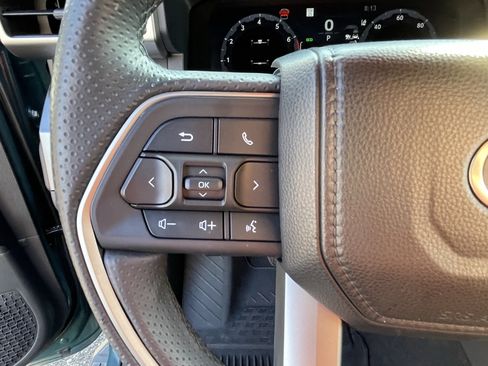 Certified 2025 Toyota 4Runner TRD Off-Road AWD/4WD image 19