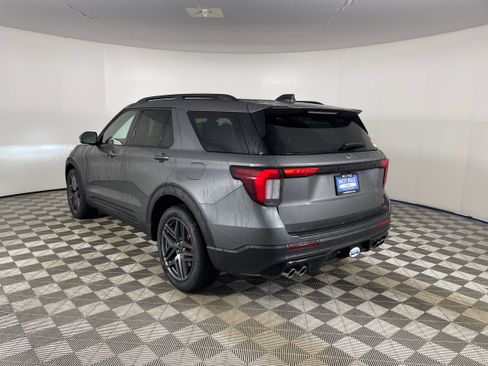 New 2026 Ford Explorer ST w/ Sun And Sound Package image 5