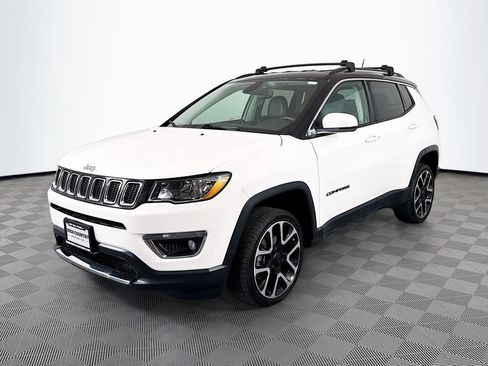 Used 2018 Jeep Compass Limited AWD/4WD image 3